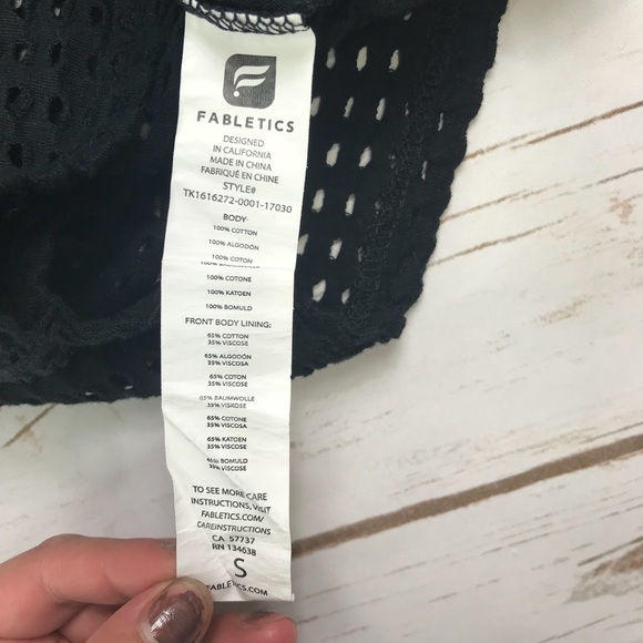 Fabletics Black Mesh Workout Top - Picture 4 of 5
